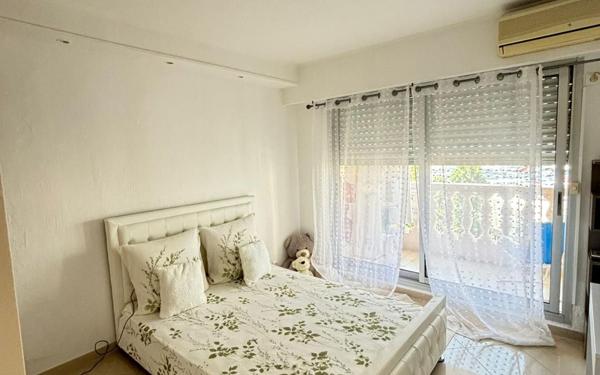 Appartement à vendre    3 pièces •  Cagnes-sur-Mer