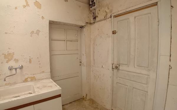 Immeuble à vendre    9 pièces •  Saint-Pol-de-Léon