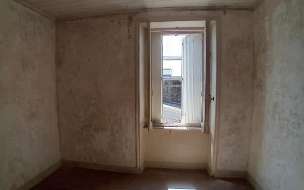 Immeuble à vendre    9 pièces •  Saint-Pol-de-Léon