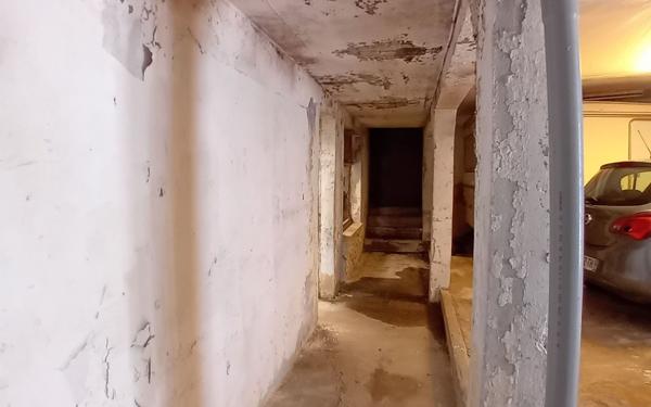 Immeuble à vendre    9 pièces •  Saint-Pol-de-Léon