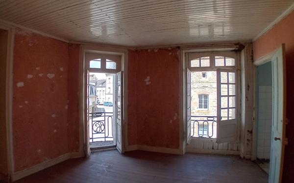 Immeuble à vendre    9 pièces •  Saint-Pol-de-Léon