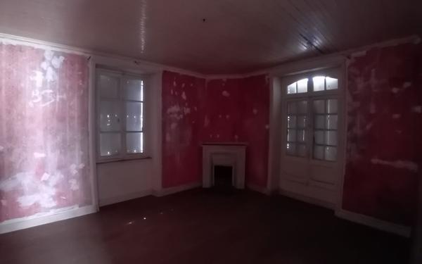 Immeuble à vendre    9 pièces •  Saint-Pol-de-Léon