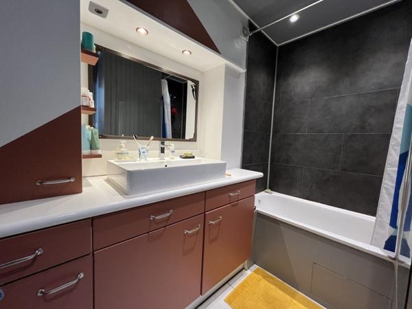 Appartement à louer 950 € CC Tours 4 p 73 m² DPE C