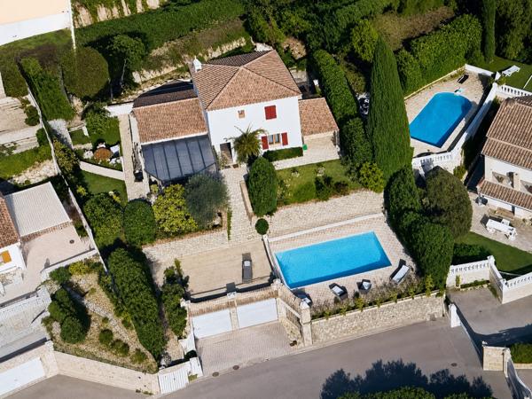 Villa provençale avec piscine et vue dégagée – La Roquette-sur-Siagne
