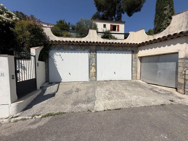 Villa provençale avec piscine et vue dégagée – La Roquette-sur-Siagne