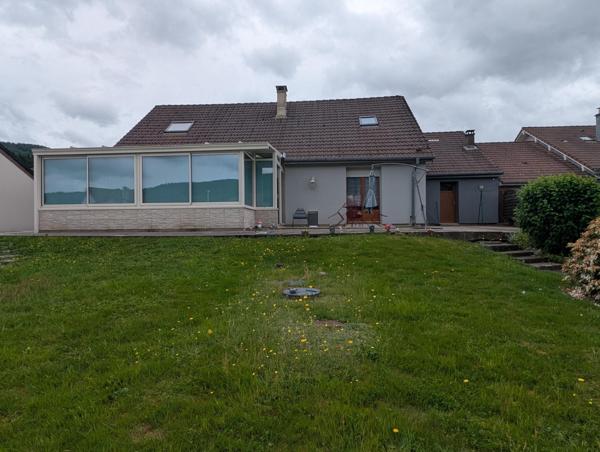 Maison de 200m2 environ avec véranda