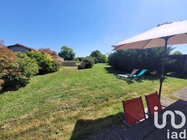 Maison 5 pièces de 132 m² à Neuvy-Bouin (79130)