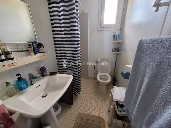 Vente Maison 6 pièces 206 m2 à Saint-Jean-d'Angély