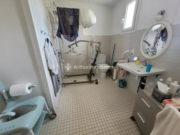 Vente Maison 6 pièces 206 m2 à Saint-Jean-d'Angély