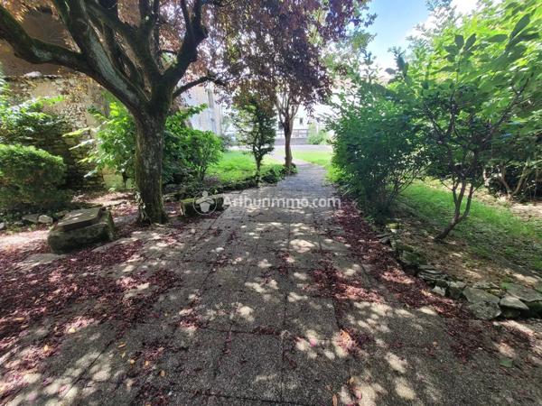 Vente Maison 6 pièces 206 m2 à Saint-Jean-d'Angély