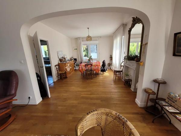 Vente Maison 6 pièces 206 m2 à Saint-Jean-d'Angély