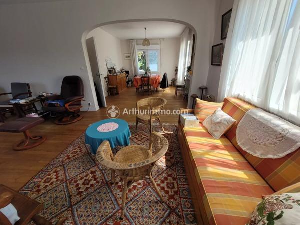 Vente Maison 6 pièces 206 m2 à Saint-Jean-d'Angély