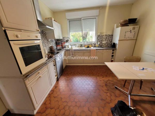 Vente Maison 6 pièces 206 m2 à Saint-Jean-d'Angély