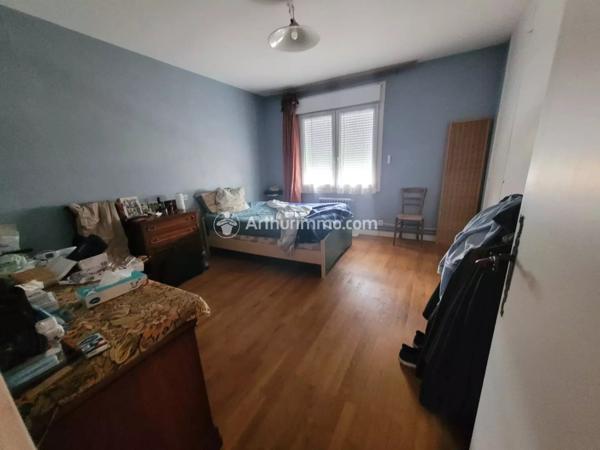 Vente Maison 6 pièces 206 m2 à Saint-Jean-d'Angély