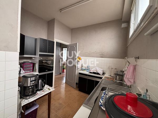 Immeuble de rapport 260 m² 4 lots Centre-ville d'Aubenas 2 000 de revenus mensuels