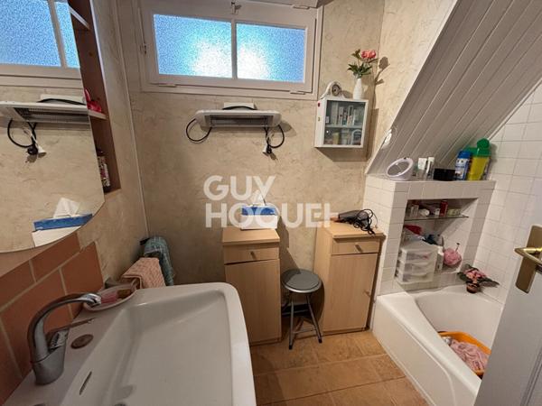 Immeuble de rapport 260 m² 4 lots Centre-ville d'Aubenas 2 000 de revenus mensuels