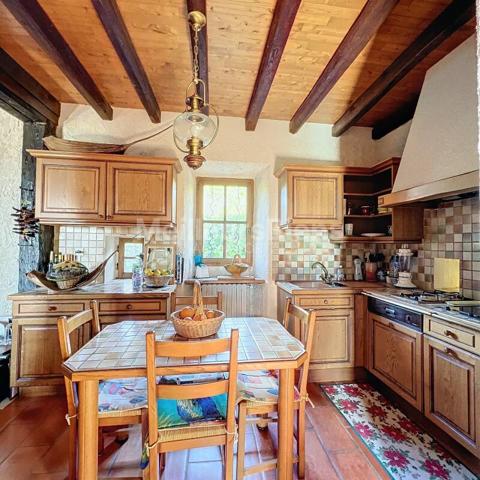 Sud Ardèche  : Maison en Pierres - Authenticité et Caractère