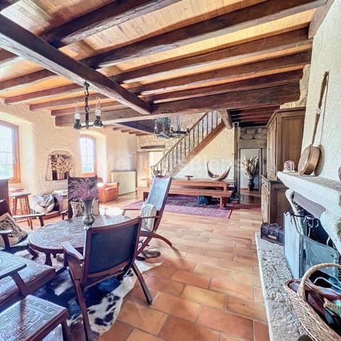 Sud Ardèche  : Maison en Pierres - Authenticité et Caractère