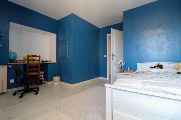 Maison familiale 5 pièces en centre village, au calme absolu