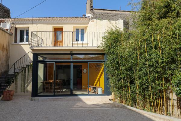 Maison familiale 5 pièces en centre village, au calme absolu