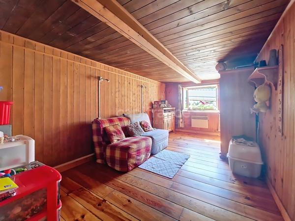 Ancienne ferme avec une grange à SAINT GERVAIS LES BAINS (74)