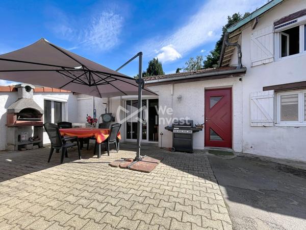 Maison de type 5 de 127m2 habitables, garage et jardinet.