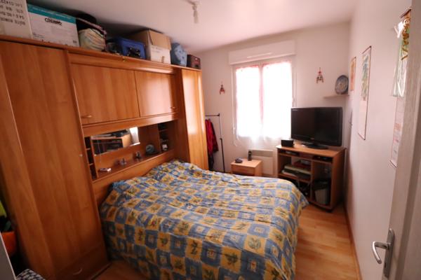 PAVILLON de plain pied de 2014, 90m², 3 chambres, sur un terrainde 623 m²