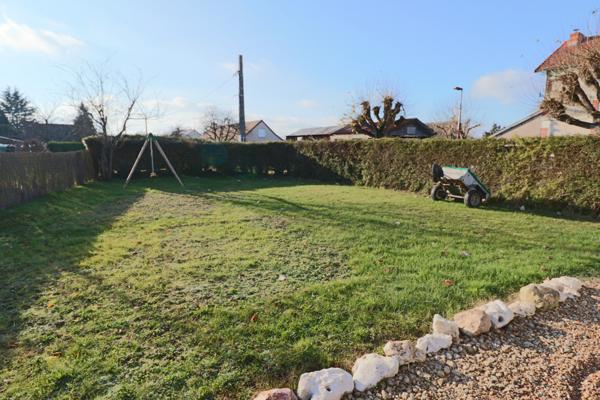 PAVILLON de plain pied de 2014, 90m², 3 chambres, sur un terrainde 623 m²