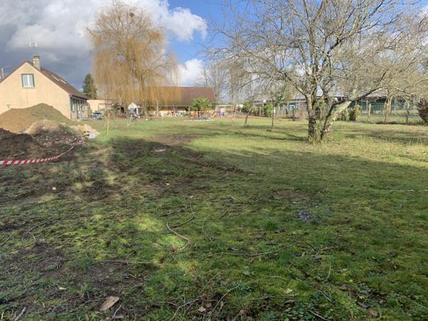 Terrain à vendre dans le centre de Changé