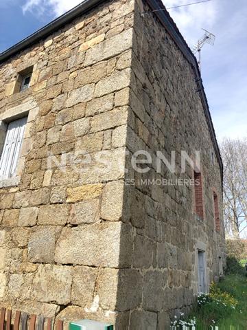 Ancien corps de ferme à rénover dans hameau de lapte environnement calme