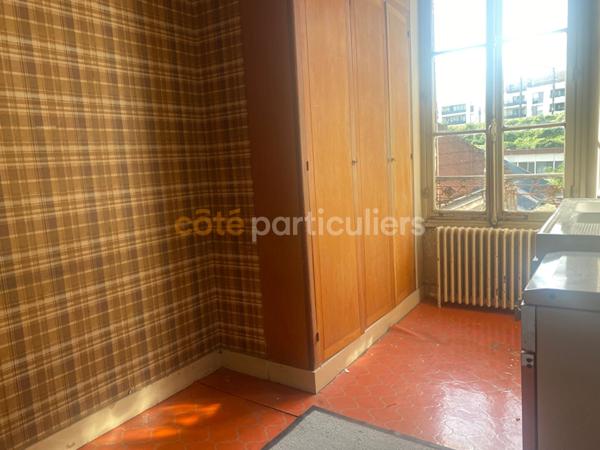 Vente
                Maison90 m² - 4 Pièces -
                    ARPAJON (91290)