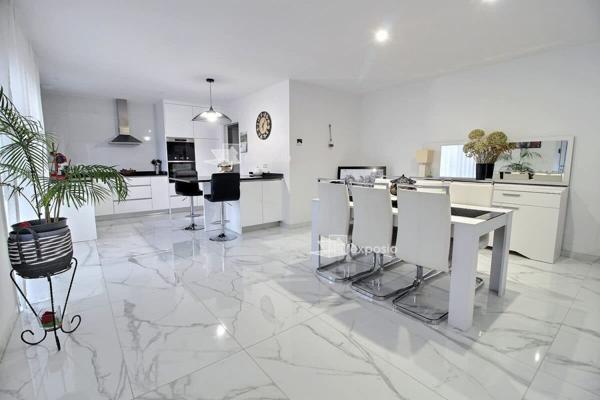 Maison de 2025 / 112 m² / 3 chambres / Garage / Patio / Terrain 305 m²