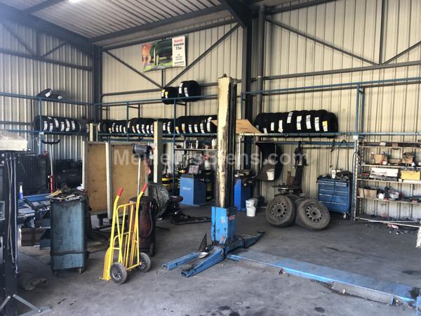 Local commercial 290m2 sur 1100m2 de terrain plat