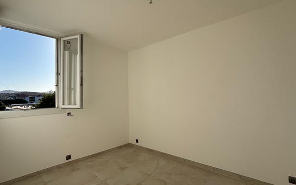 Appartement à vendre    3 pièces • 51,31 m2 Le Lavandou