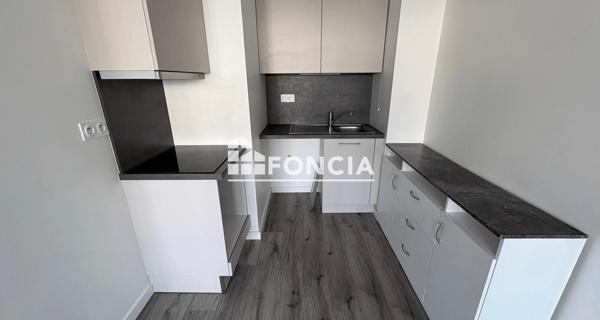 Location Appartement 2 pièces 39 m² - Sainte-geneviève-des-bois 91700