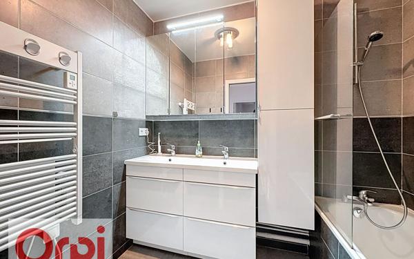 Appartement à vendre    4 pièces • 83,65 m2 Châtillon