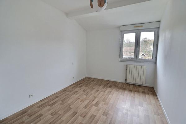 T3 avec terrasse, proche centre-ville de Figeac