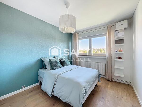Superbe appartement avec terrasse et stationnement