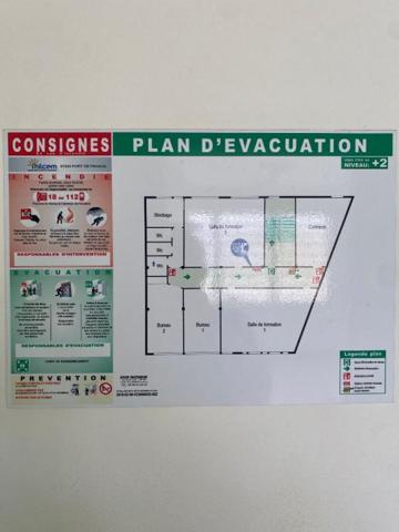 PLATEAUX DE BUREAUX DE 125 M2 (EMPLACEMENT STRATEGIQUE) - 2585 CC