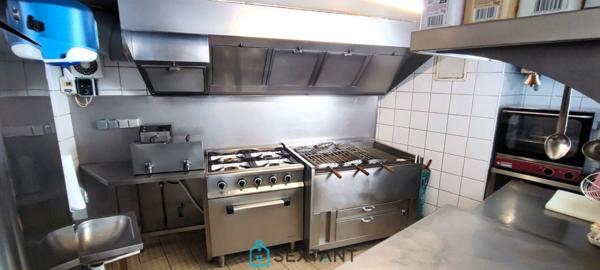 Immeuble avec local commercial + appartement T3