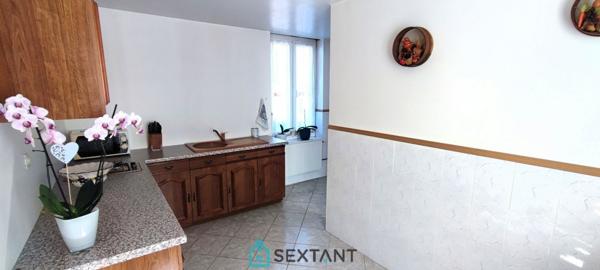 Immeuble avec local commercial + appartement T3