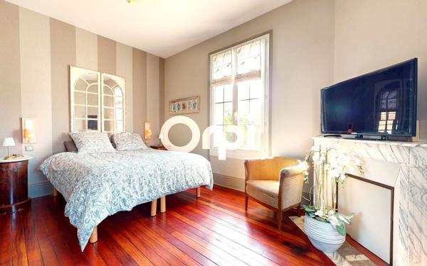 Maison à vendre    9 pièces •  Soissons