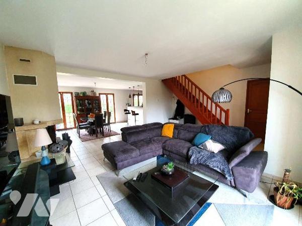 Maison à vendre à Souppes-sur-Loing en Seine-et-Marne (77) quartier Grand Ceriseaux : venez vis...