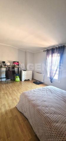 À Vendre – Maison de Charme au Cœur de Castelsarrasin (82) Surface : 220 m² | 5 chambres +1 bureau |