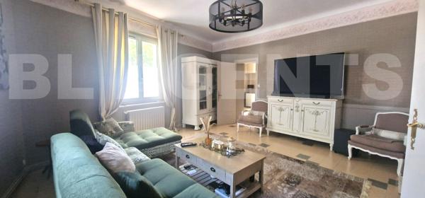 À Vendre – Maison de Charme au Cœur de Castelsarrasin (82) Surface : 220 m² | 5 chambres +1 bureau |