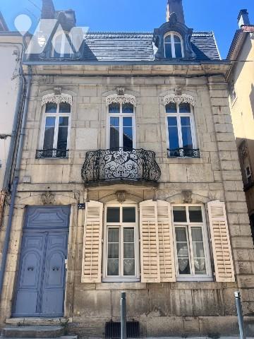 Appartement 6 pièces 160m²