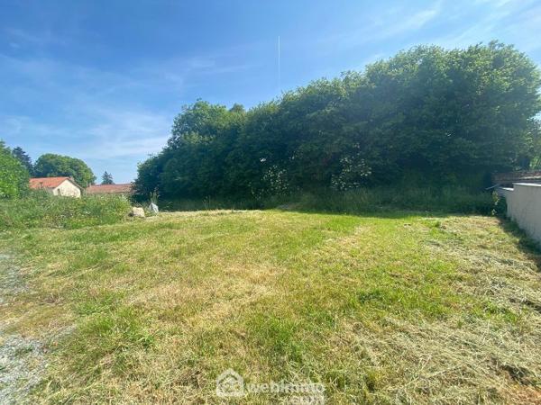 Terrain constructible 848 m² à Pouzauges 85700