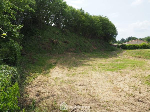 Terrain constructible 848 m² à Pouzauges 85700