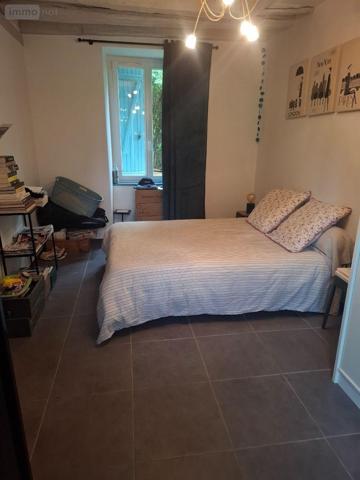 Maison restaurée à vendre à Saint-Georges-sur-Moulon dans le Cher (18110), ref : 18016/2001