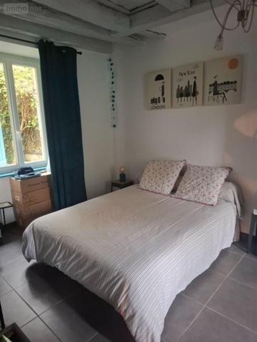 Maison restaurée à vendre à Saint-Georges-sur-Moulon dans le Cher (18110), ref : 18016/2001